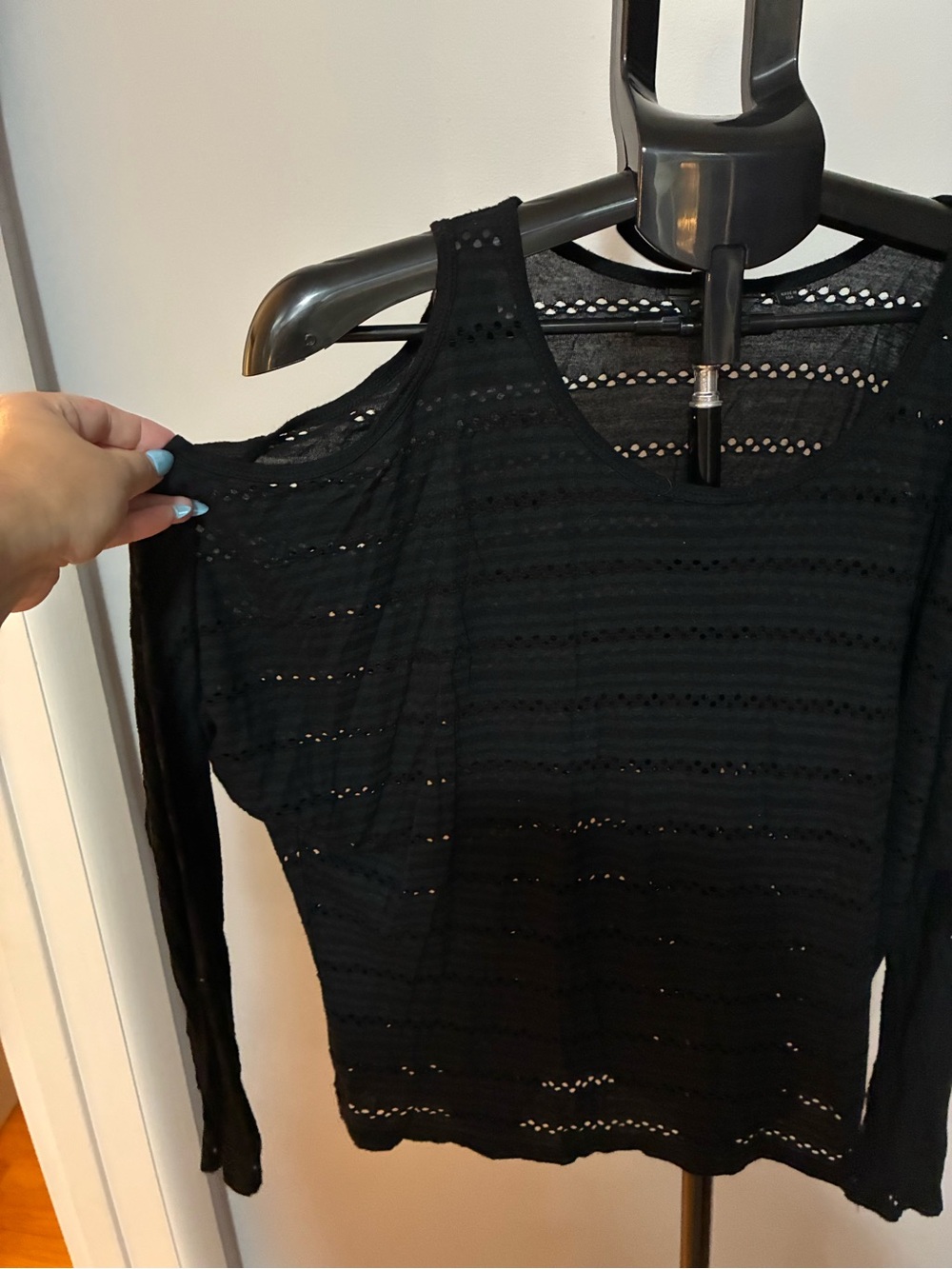 Guess Black Cold Shoulder Top - Picture 2 of 5